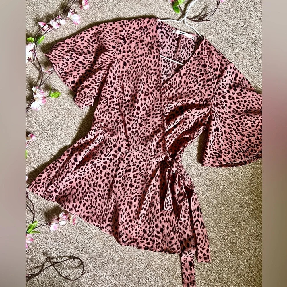 Mi Ami Cheetah Tie Peplum Blouse - XXS